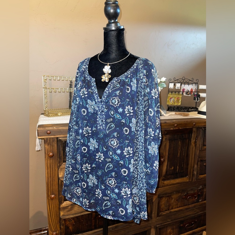 Maurice’s navy floral sheer blouse 3X